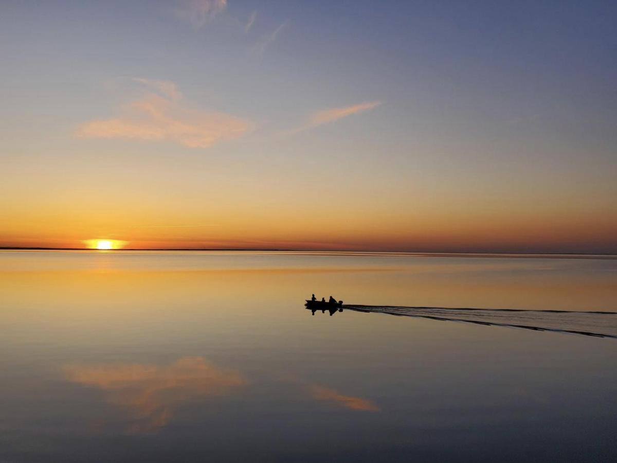 Le Gite Du Pecheur Metabetchouan-Lac-a-la-Croix Экстерьер фото
